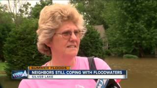 Residents near Fox River still  coping with floods