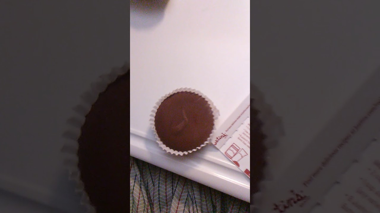 product review: Justin's dark chocolate organic peanut butter cups!!!