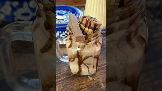 kitkat shake asmr😍 #youtubeshorts #viralrecipe #recipe #asmr #cooking