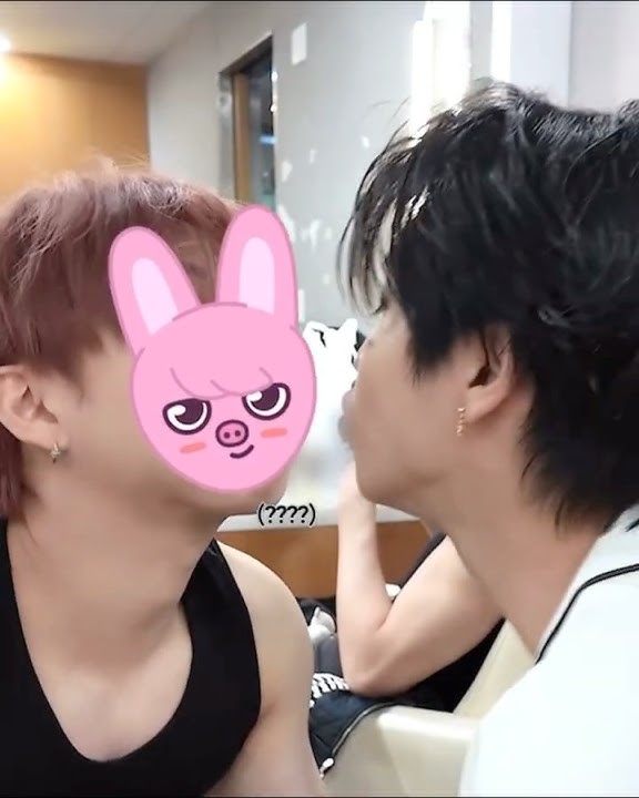 Download lagu Han never misses a chance to kiss smn🤭 #changbin #hanjisung #changbinskz #hanjisungskz #straykids
