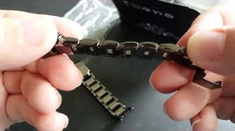 Resizing Fitbit Alta metal band with chain link remover