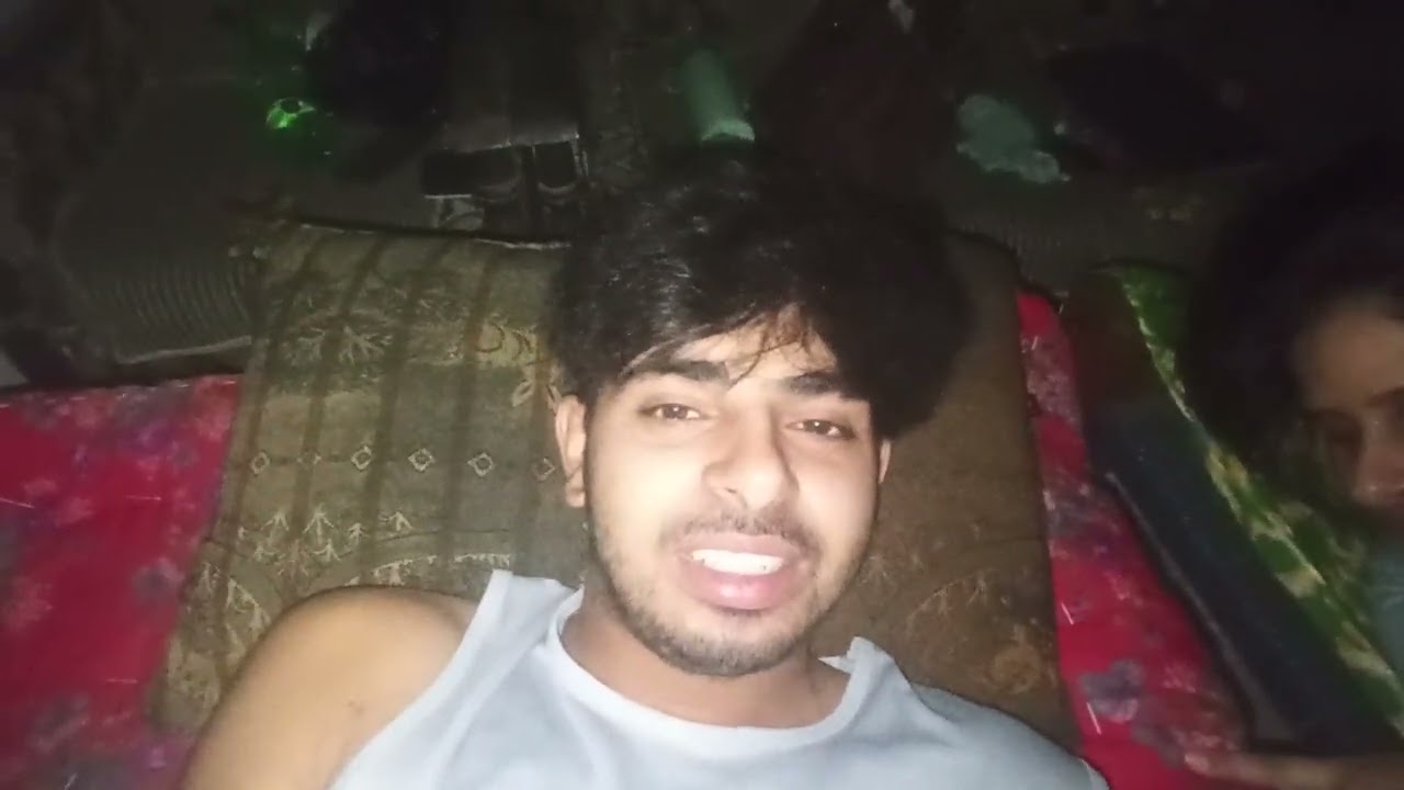 Playing तोता उड़ मैना उड़ with my sister