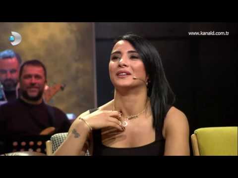 Beyaz Show- Caner Cindoruk, Sabriye'nin elinden zor kurtuldu!