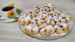 Вкусные цветы из ананаса и слоеного теста Вкусные цветы из ананаса и слоеного теста