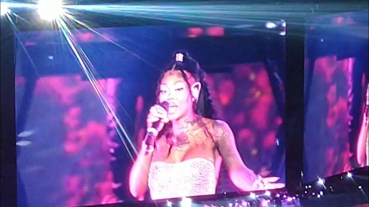 Summer Walker Live Essence Festival 2022 YouTube