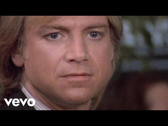 MOODY BLUES - I KNOW YOU'RE OUT THERE SOMEWHERE
