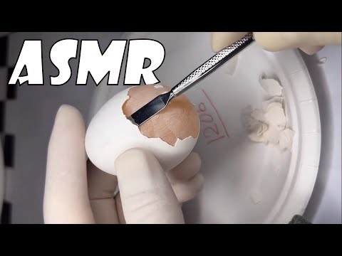 ASMR egg peeling 🥚