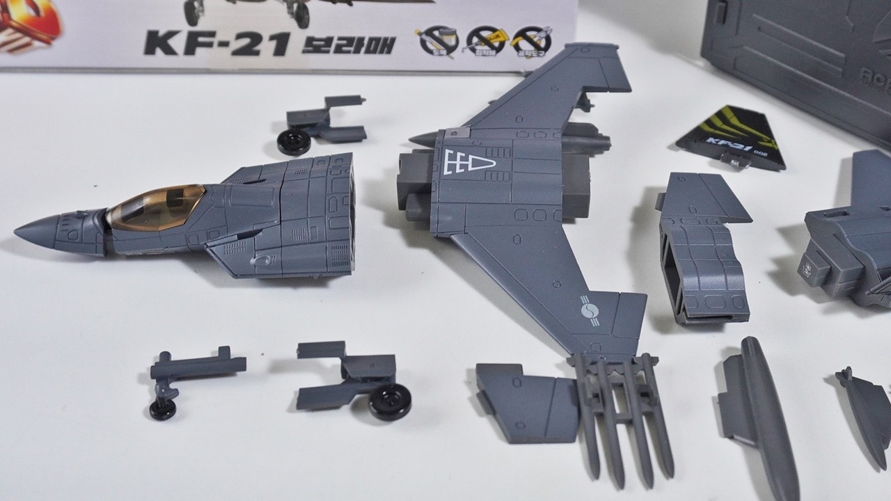 4D Puzzle KF-21 fighter jet plastic models / kf21 보라매 전투기