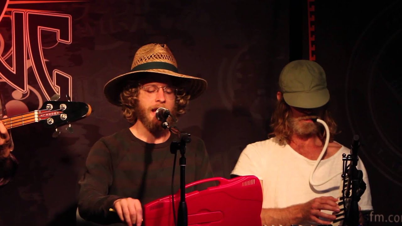 Dawes - "Things Happen" (Live In Sun King Studio 92)