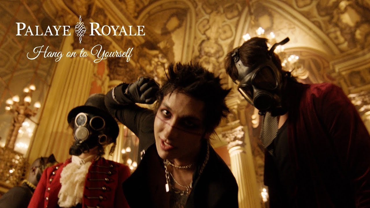 PALAYE ROYALE - Hang On To Yourself (Official Music Video)