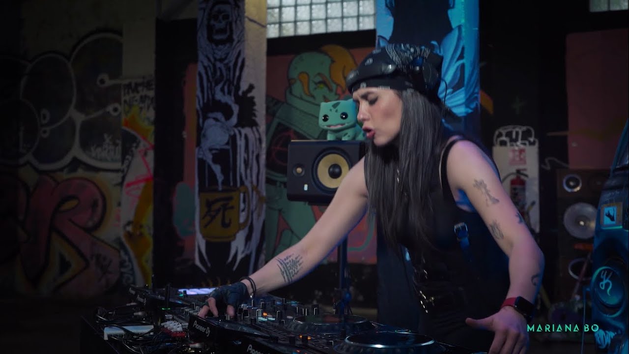 Female Techno Djs