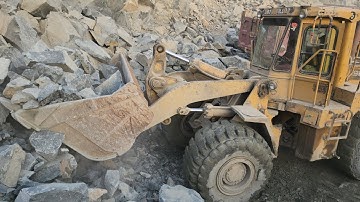 Heavy-duty Caterpillar 966D Wheel Loader | Big Rock Loading into Dump Trucks & Trolleys 