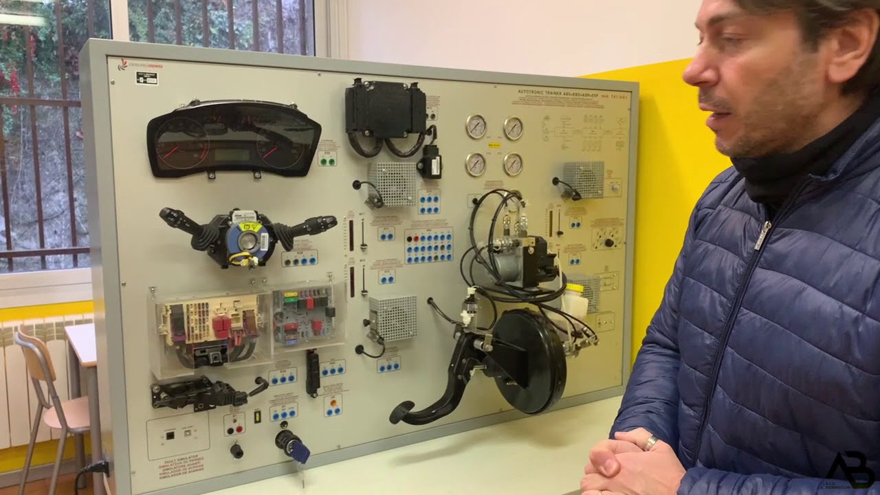 Operatore alla riparazione di veicoli a motore  -  Manutenzione ed assistenza tecnica