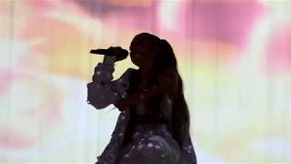 Ariana Grande - Touch It (Live Dang...