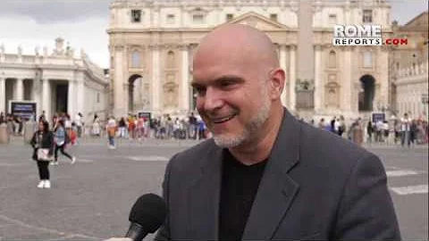 Artist of new sculpture in St. Peter's Square: pop...
