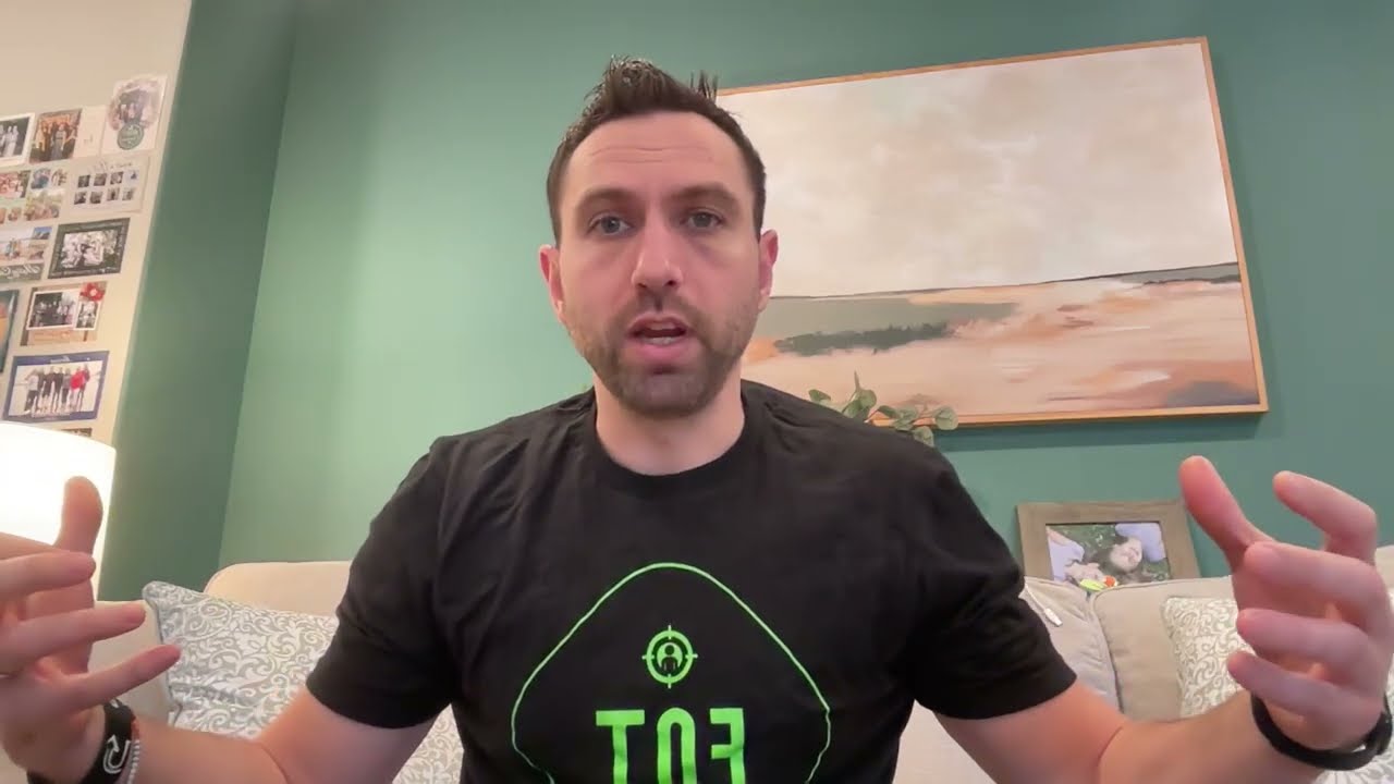 Understanding the Benefits of Hiring VAs Through Agencies vs  Freelance Platforms 🤝