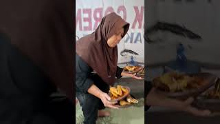 Download Lagu Bebek goreng pak ndut sragen, sambelnya topp markotop#kuliner MP3