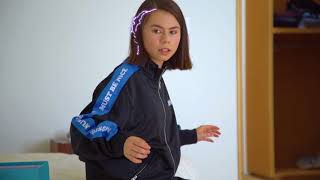 Celebrity I KNOW U NEED THEM SLIDES Wealth