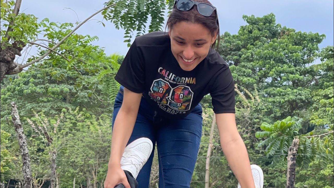 Película 4  Por estar de chismosa Ocurrió esto 