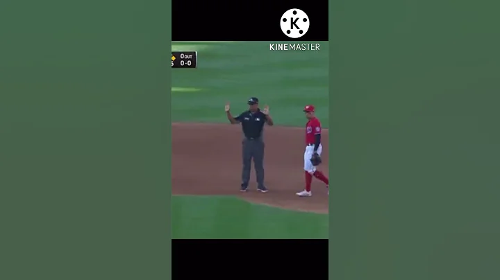 Cody Thomas first big league hit is a single to le...