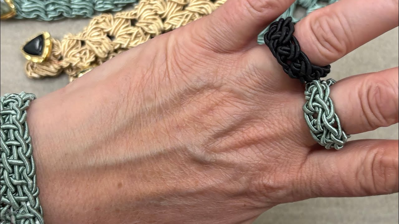 Anelli all’uncinetto. Semplici, belli, versatili