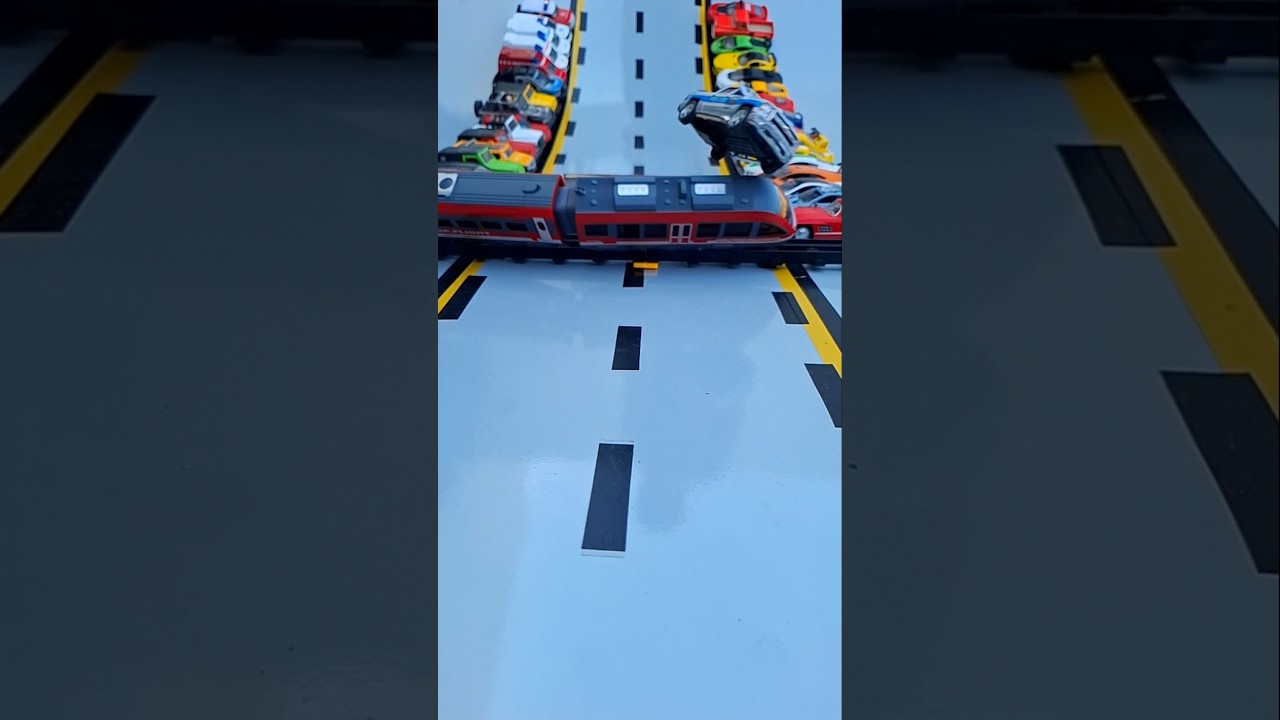 Police Car Jeep Vs Train 