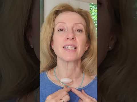 Jade Roller Neck #antiaging #facefitness #skincare #beauty #lymphaticmassage #facialyoga