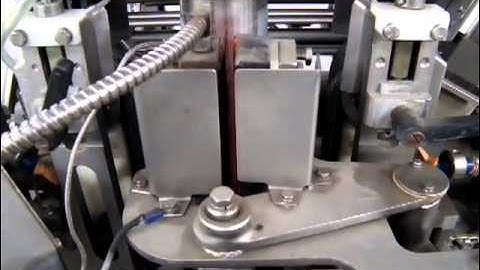 DSCF3577 - Triangle VFFS Bagger TWB72C3F3A - Sigma Packaging - Operation video