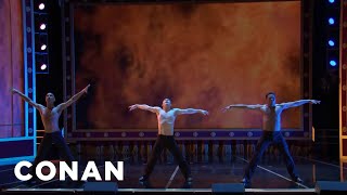 Alvin Ailey Dancers Perform ”Sinner Man\\
