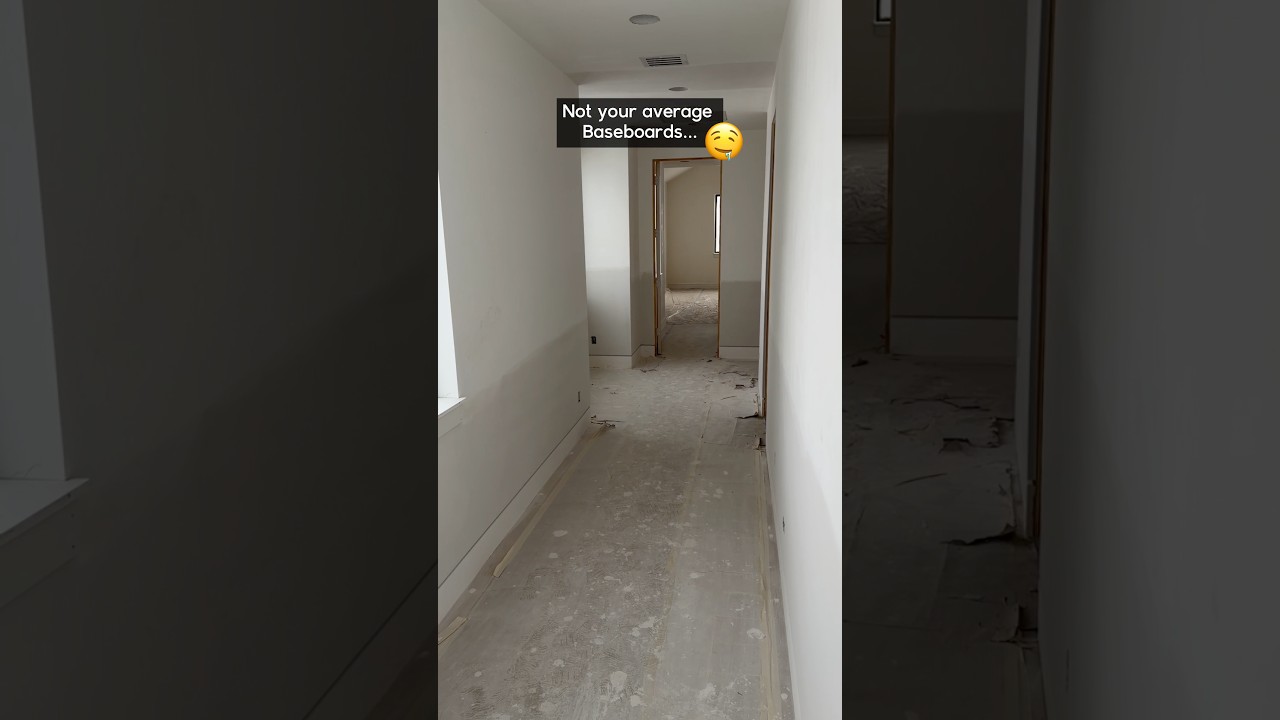 Плинтусы вровень со стеной…🤩