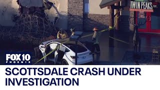 Driver crashes into Scottsdale Twin Peaks