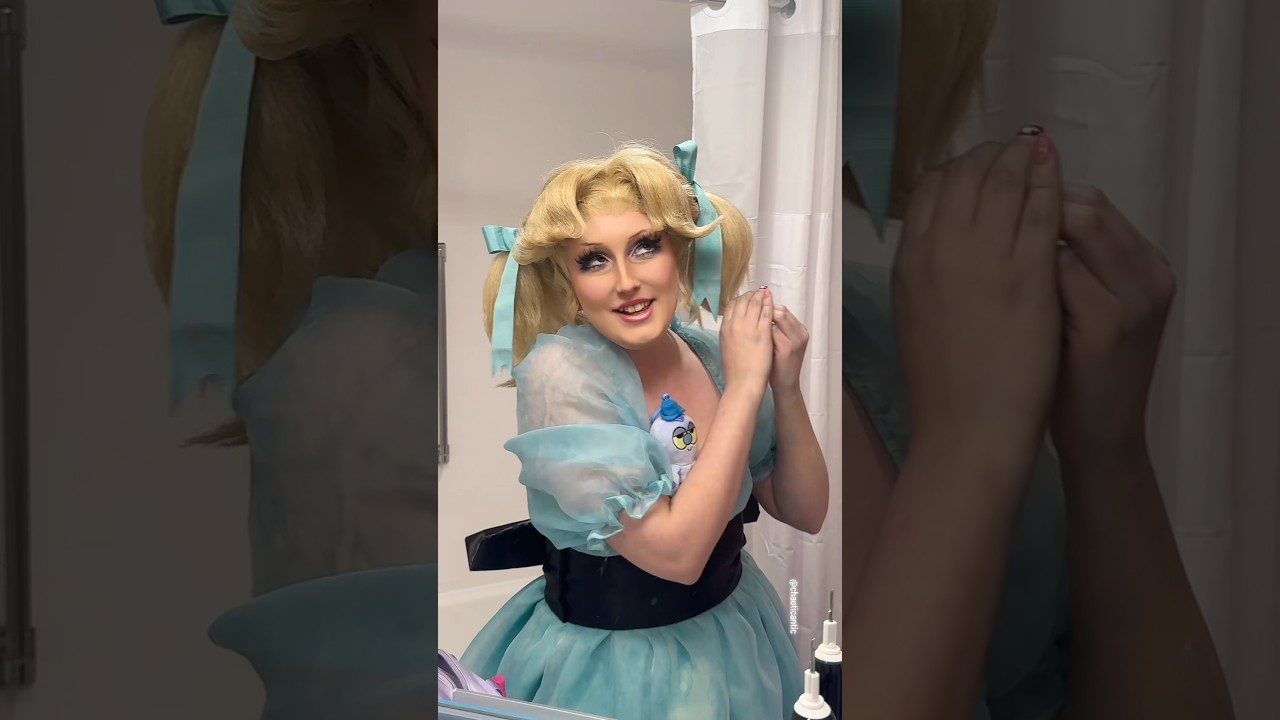 Самая красивая девушка на вечеринке 🌈 