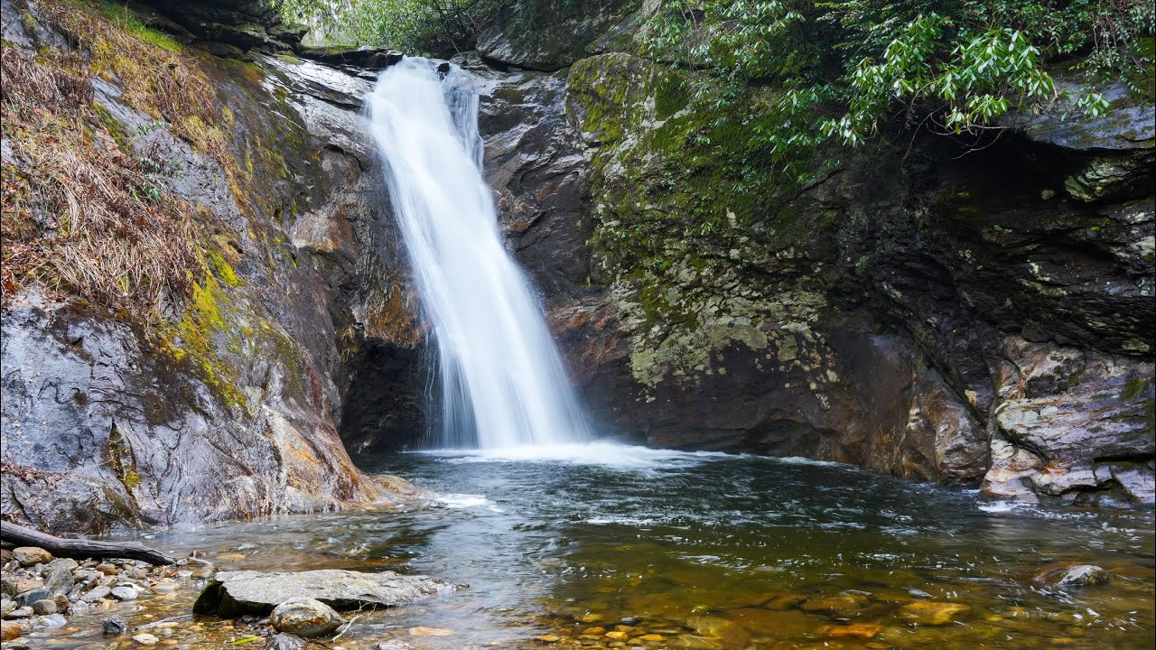 Courthouse, Cody, Upper Courthouse, and Red Rock Falls - Balsam Grove, NC - Hike Vlog 171