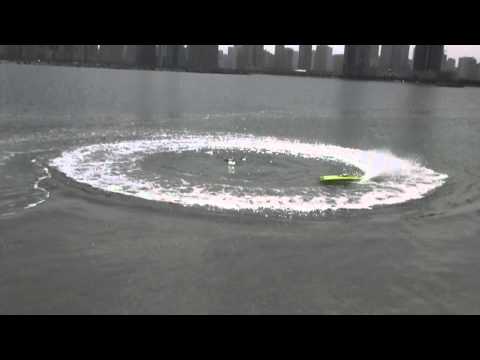 The best Electric RC Boat Ever - bu Fatima RC Videos - Full HD