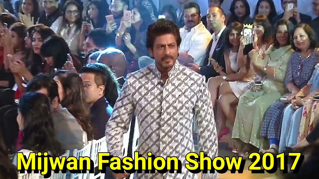 Showstopper Shahrukh Khan walks the ramp at Mijwan Fashion Show 2017.