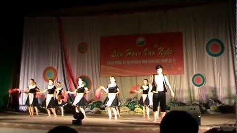 Múa chào mừng ngày 20/11/2012 - Sinh vien khoa CNSH&CNTP - DHNLTN