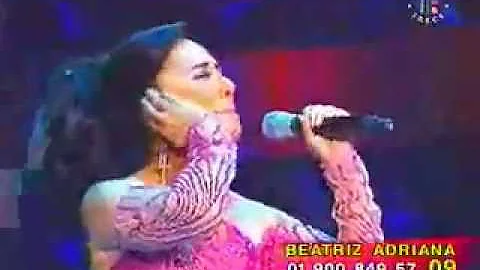 Beatriz Adriana canta Anillo de Compromismo en Vivo