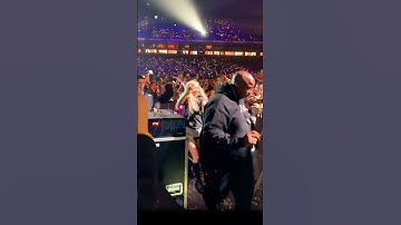 Thumbnail of Rose performing APT  AT GALA DES PIÈCES JAUNES