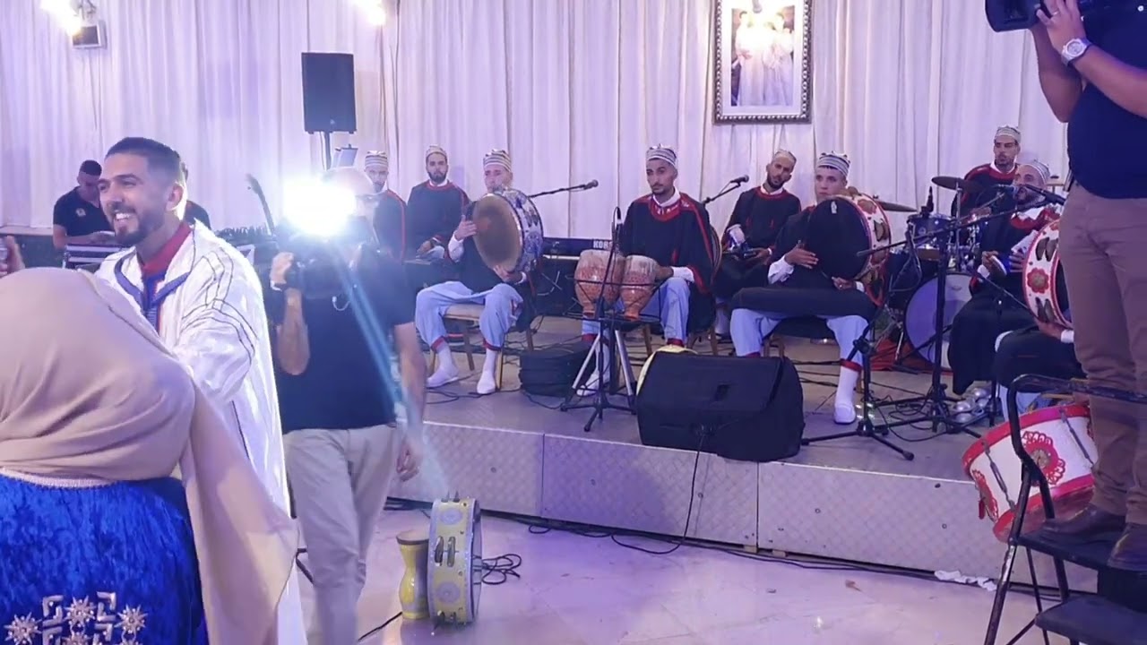 شخدة عيساوية مع مقدم خالد بوقيدي من قاعة البهجة 2 قبلو على خوكم مرحبا بيكم 06.02.36.86.25 بولا بولا