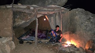видео: В поисках утешения: кочевники, находящие убежище в каменных пещерах, и проблемы, с которыми сталкива картинка: В поисках утешения: кочевники, находящие убежище в каменных пещерах, и проблемы, с которыми сталкива