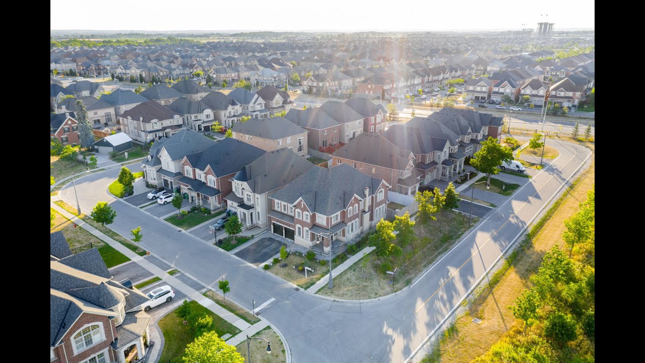 2 Louisburg Crescent, Brampton Home for Sale Real Estate Properties