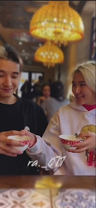 Adela and Randy 's fans