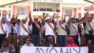 Tensions à Madagascar, l'opposition demandent la destitution du président
