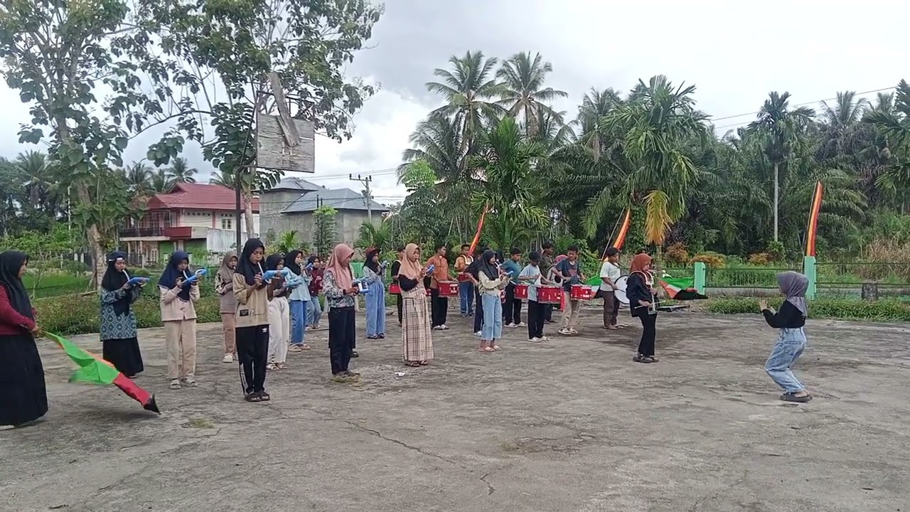 DRUMBAND SMPN 2 RAO STECU X CIINAN BANA