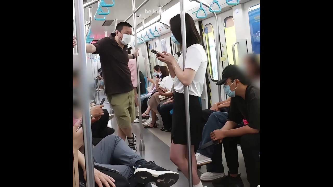 The Way The Man Was Staring Made Me Laugh 👏🤣 