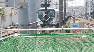 E257系2000番台オオNA-02編成横浜駅高速入線