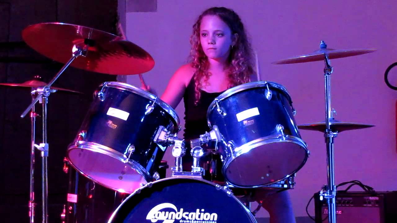 paint black drummer girl dileviola YouTube
