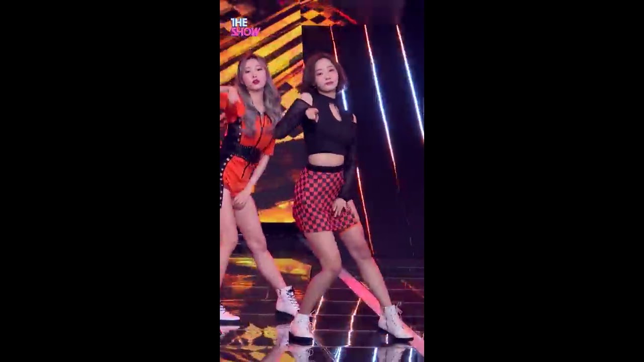 MOMOLAND, I'm So Hot YEONWOO Focus [THE SHOW 190326]