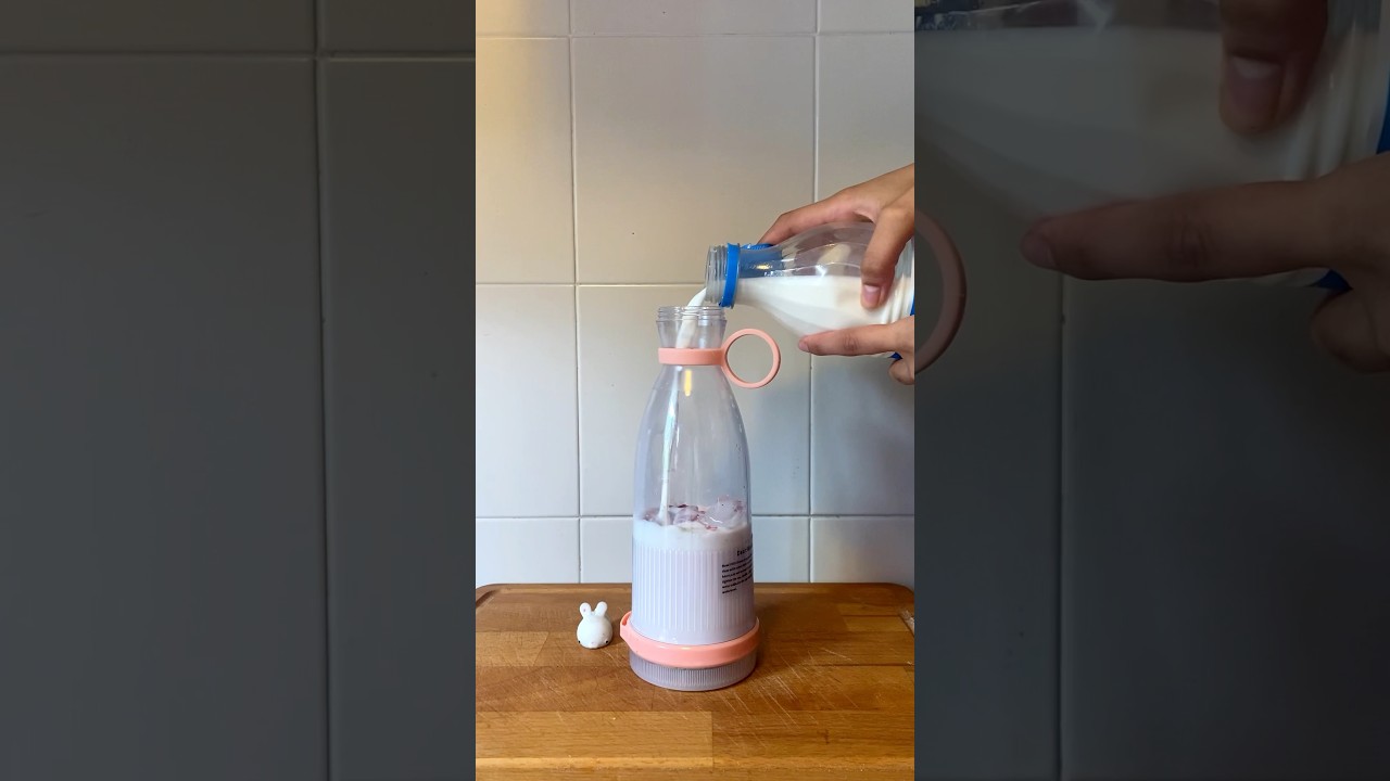 Blizzie PortaJuice🍓🥛perfect for on-the-go. Link in bio for free shipping! 