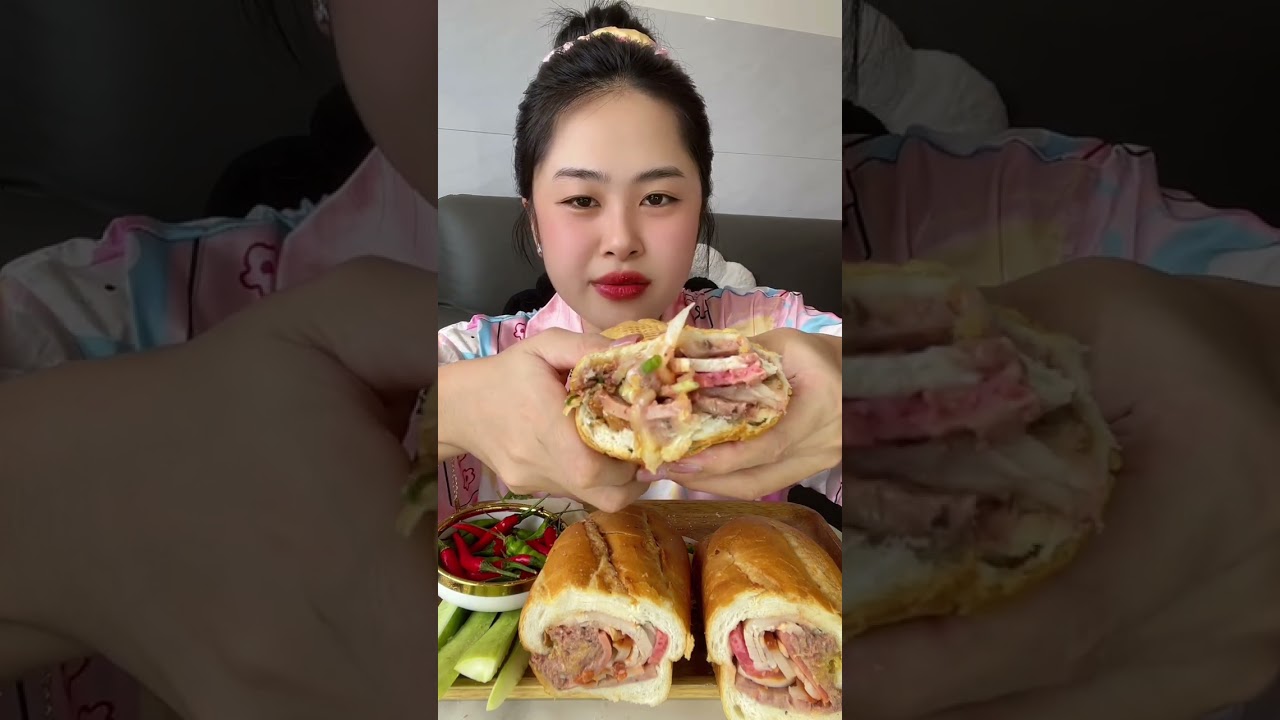 Bánh mì Huynh Hoa lâu không ăn thì thèm mà ăn thì ngán #dungthichan #mukbang #food